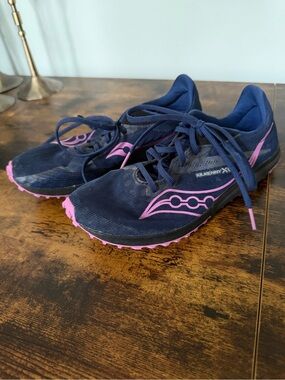 Saucony Navy & Pink Kilkenny XC Women's Racing Spikes Size 7